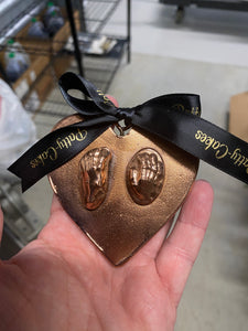 BRONZE PERSONALIZED CHRISTMAS ORNAMENT OF BABY HANDPRINT
